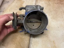 Gm throttle body