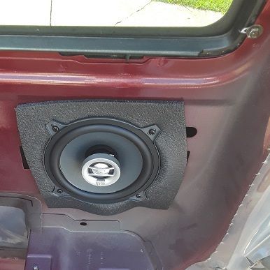 Powerbass L2-522, 5 1/4 inch, 2 ohm in rear doors