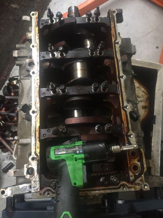 Somebody didnt like to change their oil....