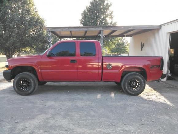 Black Z71 Decals and RBP gas door