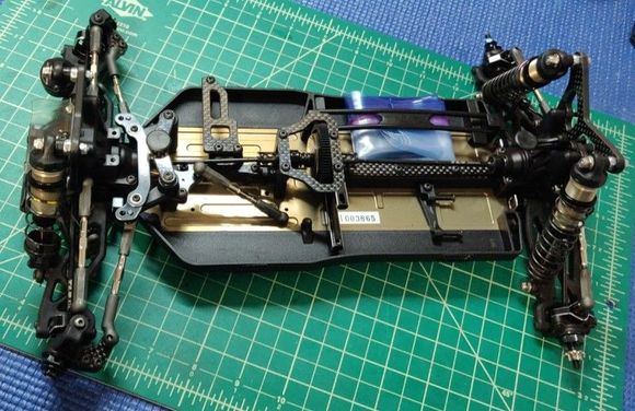FS: TLR 22x-4