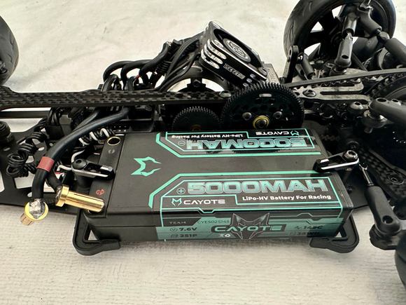 Cayote 5000 Lipo - can be purchased separately