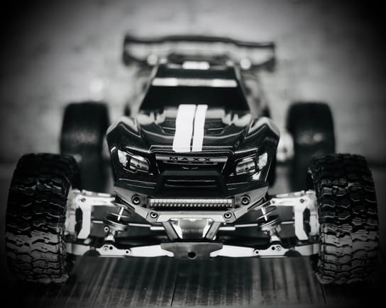 
🔱TRAXXAS Maxx™ Monster Race Truck

