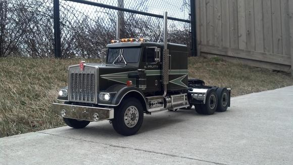 "movin on "kenworth bobtail