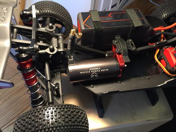 Alien 4092 in Arrma Typhon