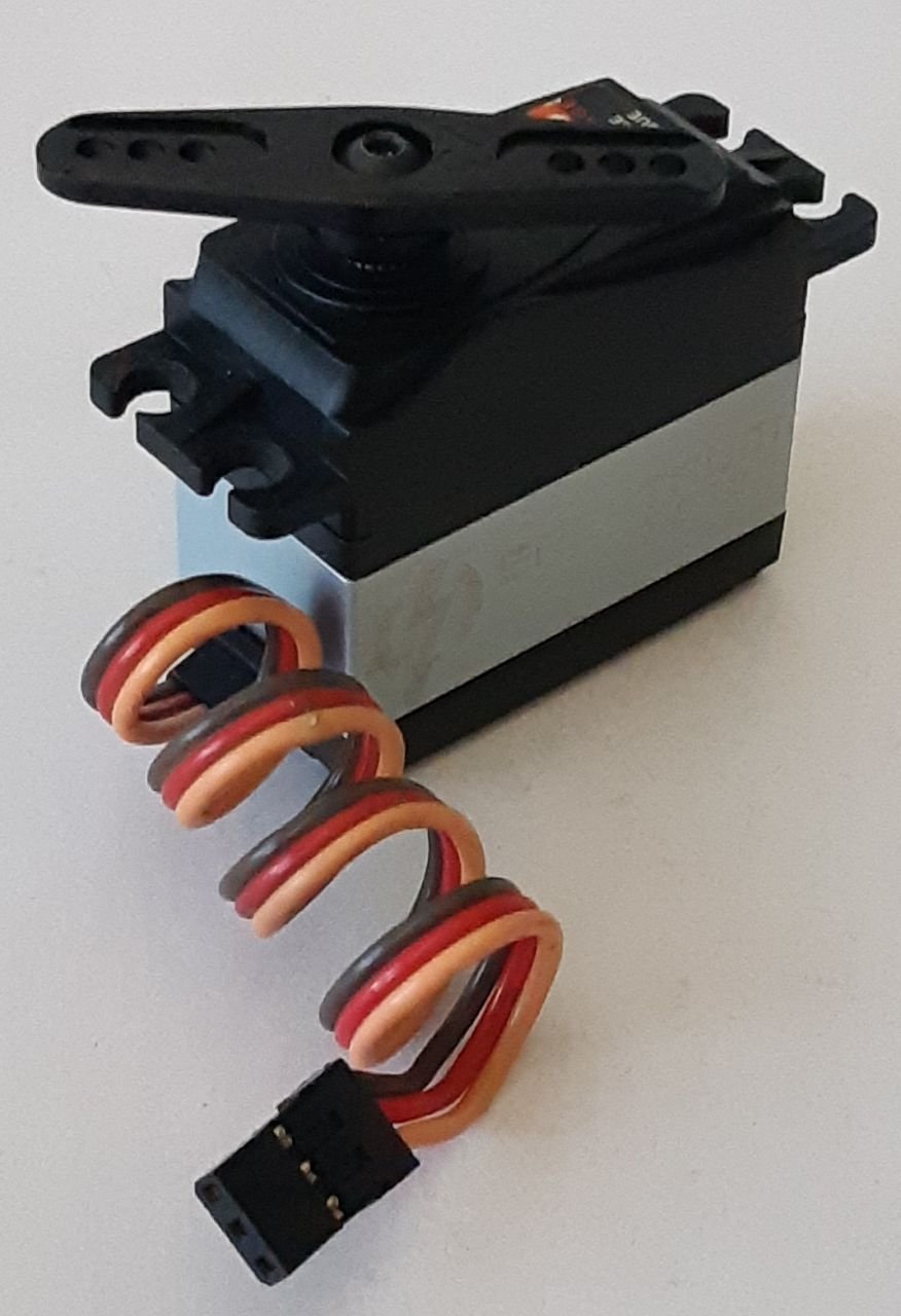 Spektrum Servos S6090 & S6100 w/servo horns R/C Tech Forums
