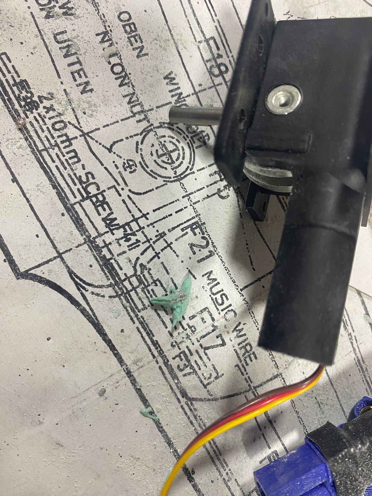 Original retract plate position