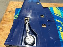 Gear as mounted stock (no shims). Hard to see but the tire is deep in the void.