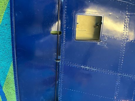 This is the left wing hinge rod that wants to install from OUSIDE the inner flap hinges.  Crazy, but works good.