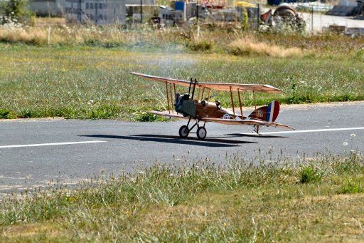 My BE2e. Note the working over-wing exhaust.