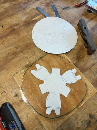 Balsa/composit sandwich material for the baffles.