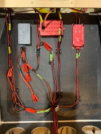 Controller wiring on tray above fuel cell. Still need to plug in wings to see which nav light wires go into which JST “Y” connectors. They are all 3V