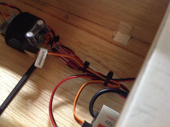 Top left is the IBEC in this case set to 6V. Ignition is bottom right. Although it is a 3W engine, it is fitted with an RCEXL ignition.