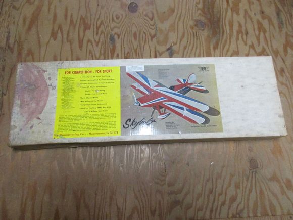 NEW KIT - Slight box damage