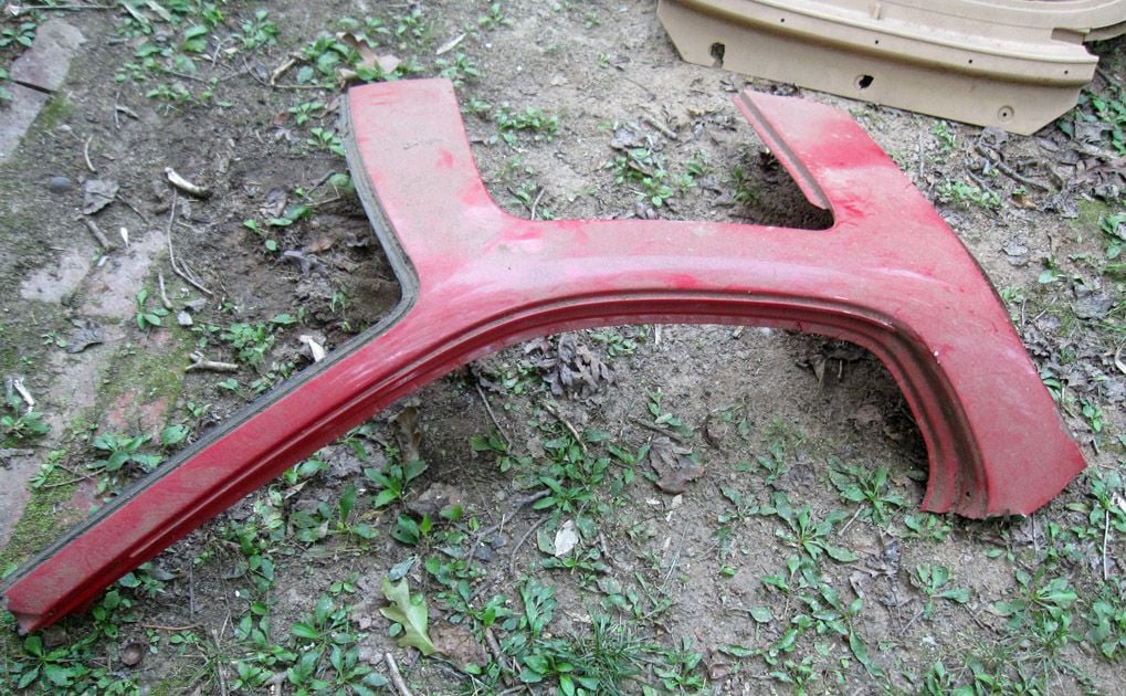 Exterior Body Parts - Free FD Pieces (local p/u only) - Used - 1993 to 1995 Mazda RX-7 - Arlington, VA 22207, United States
