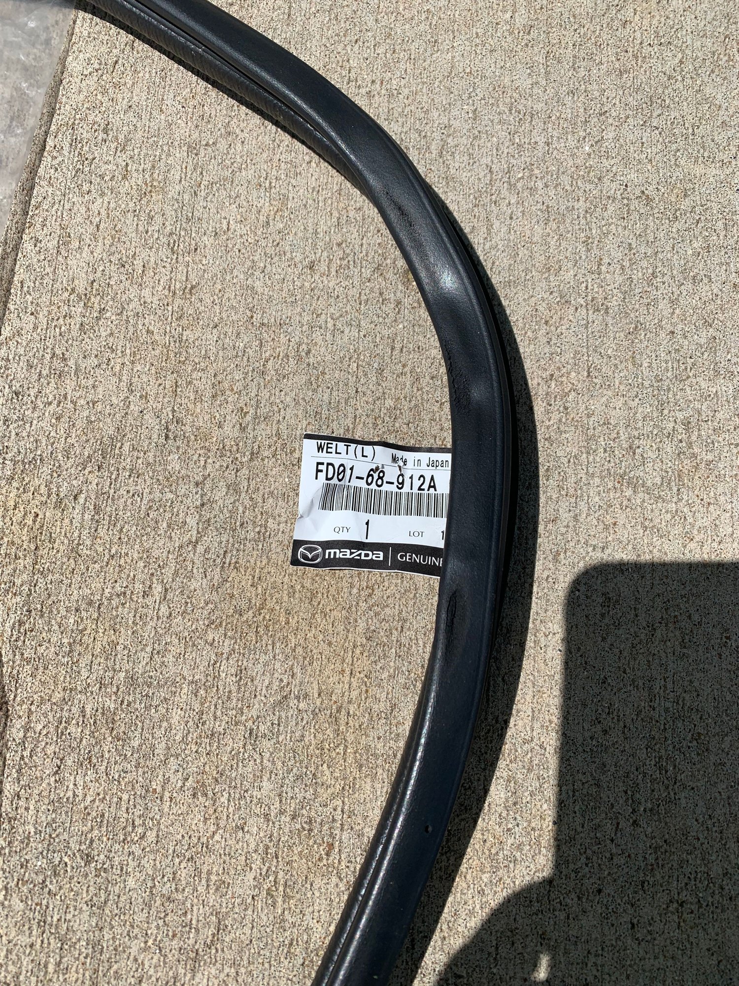 Exterior Body Parts - FD driver's side seam welt - Used - 1993 to 1995 Mazda RX-7 - Florissant, MO 63031, United States