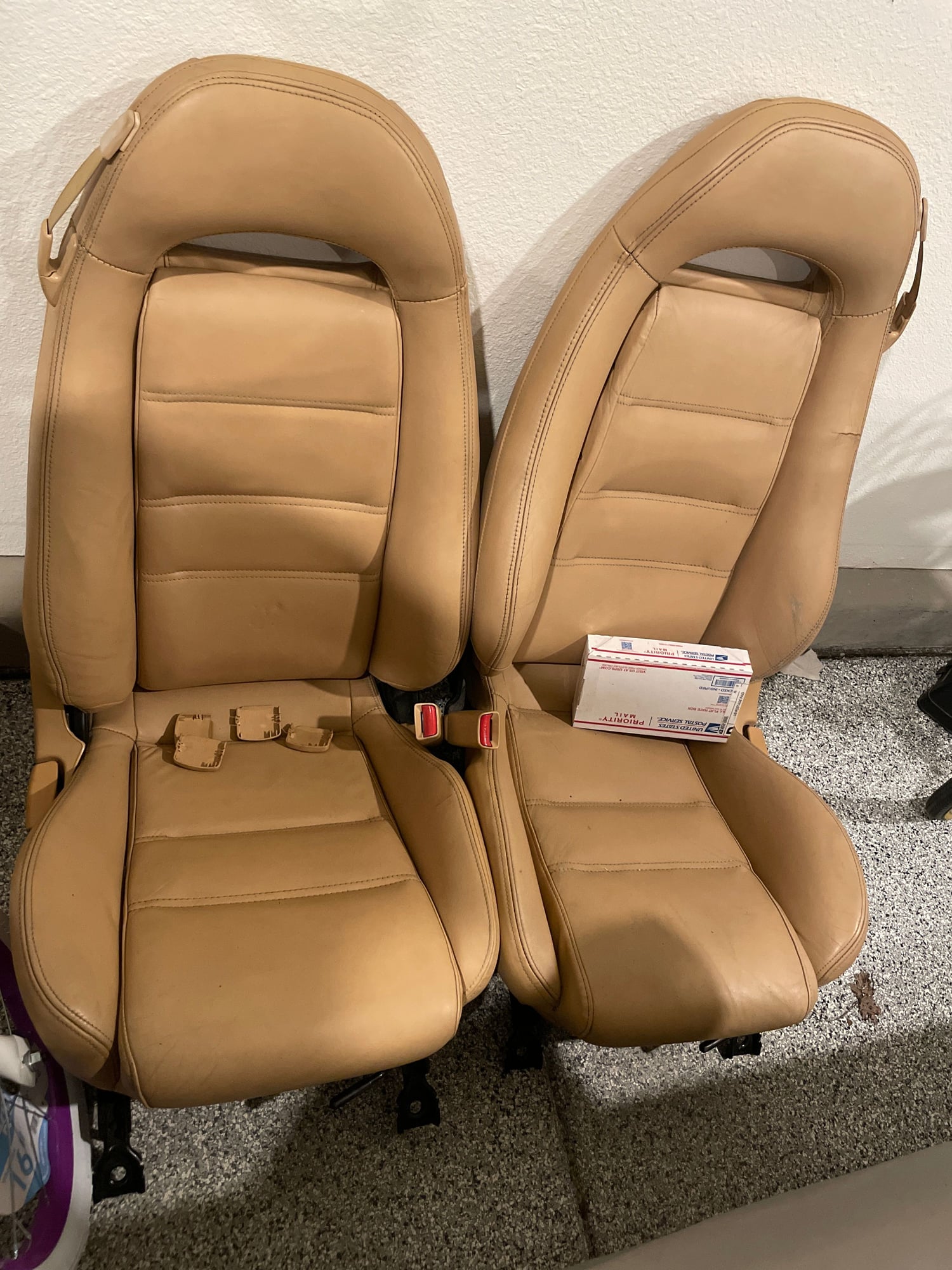 Interior/Upholstery - Tan interior - Used - 1993 to 1995 Mazda RX-7 - Sacramento, CA 95648, United States