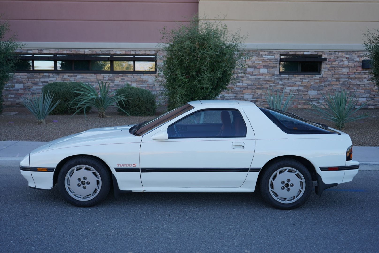 1987 Mazda RX-7 - 1987 Turbo II FOR SALE - Used - VIN JM1FC3329H0157165 - 149,135 Miles - Manual - White - Tucson, AZ 85747, United States