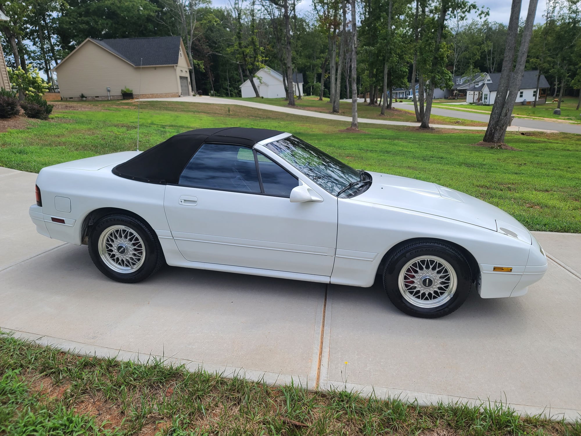 1990 Mazda RX-7 - Garage Kept RX-7 - Used - VIN JM1FC3527L0713107 - 122,000 Miles - 2 cyl - 2WD - Manual - Convertible - White - Concord, NC 28027, United States
