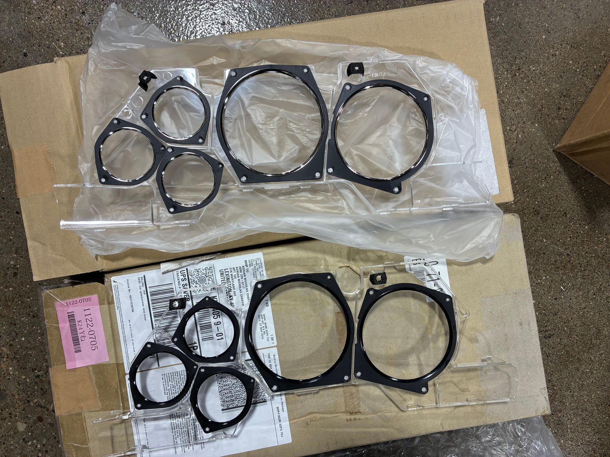 Audio Video/Electronics - Gauge clusters, radios, etc - Used - -1 to 2027  All Models - Lexington, KY 40508, United States