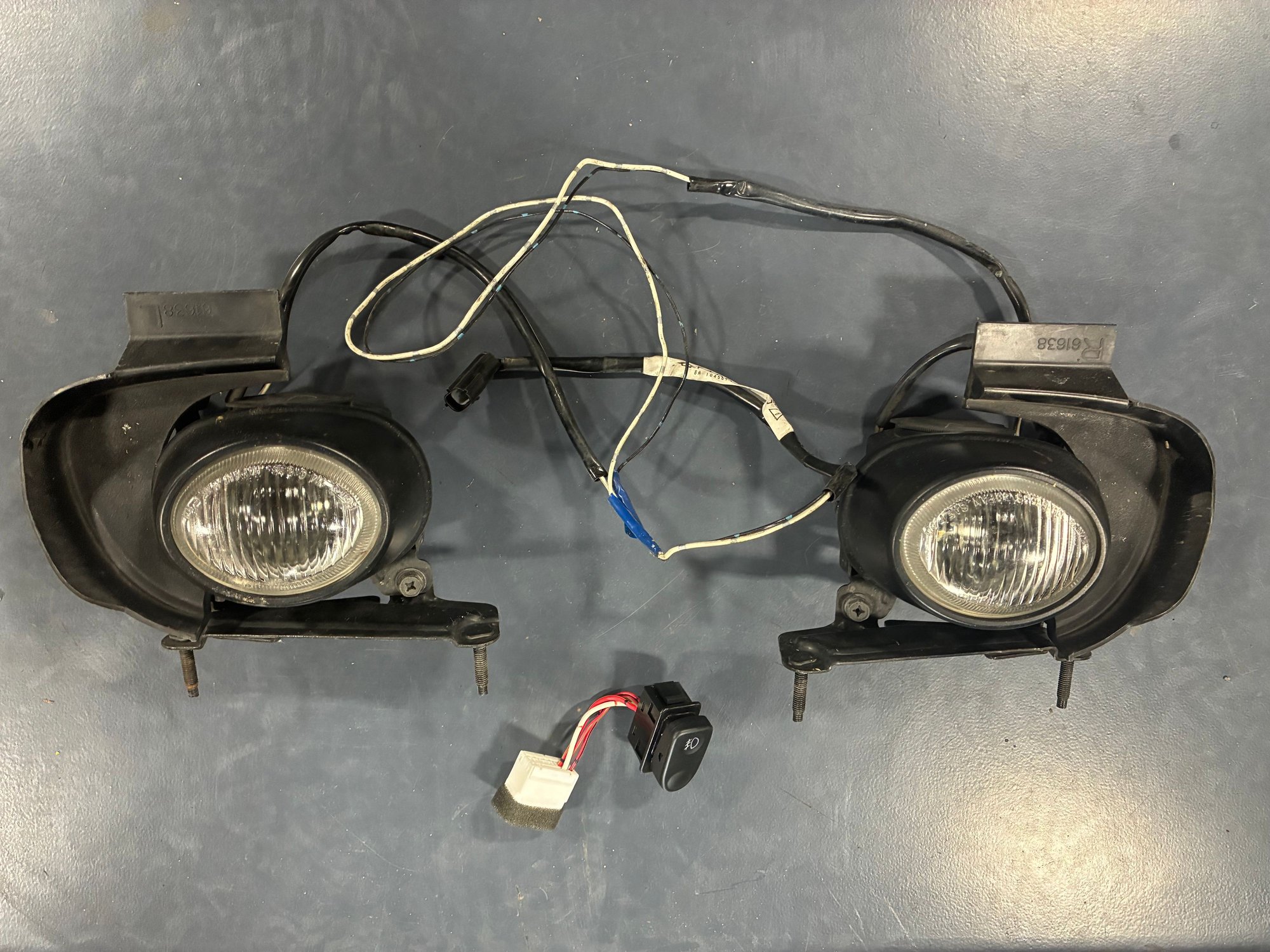 Miscellaneous - OEM Automatic Brake/gas pedal, Steering Wheels, Cruise Control, Fog Lights - Used - All Years  All Models - Lexington, KY 40508, United States