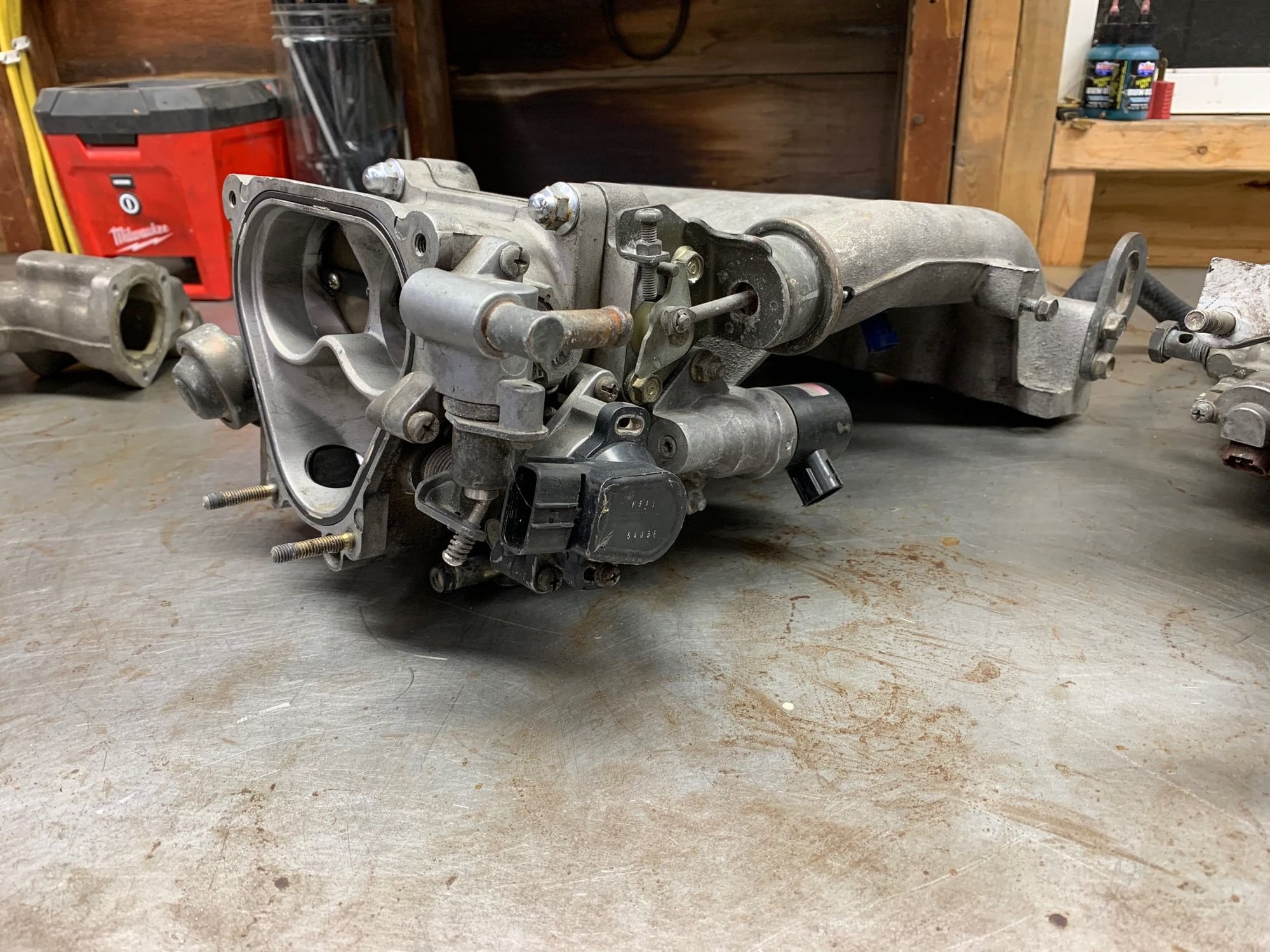 Engine - Intake/Fuel - Complete Intake Manifold, Throttle Body, Injectors, Fuel Rail - Used - 1986 to 2001 Mazda RX-7 - Fort Wayne, IN 46804, United States