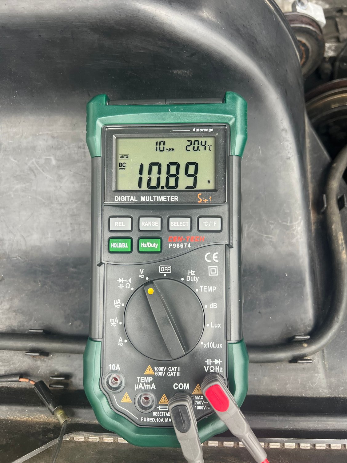 Running voltage. Non running was 11.4. Has a steady drop when the headlights are on. 