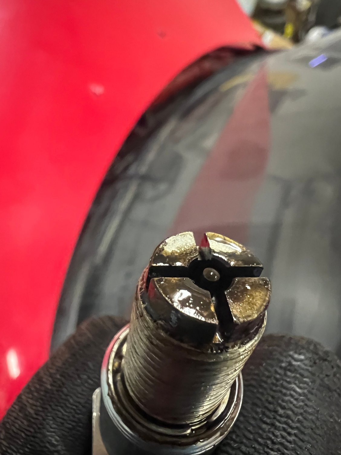 Leading plug 
