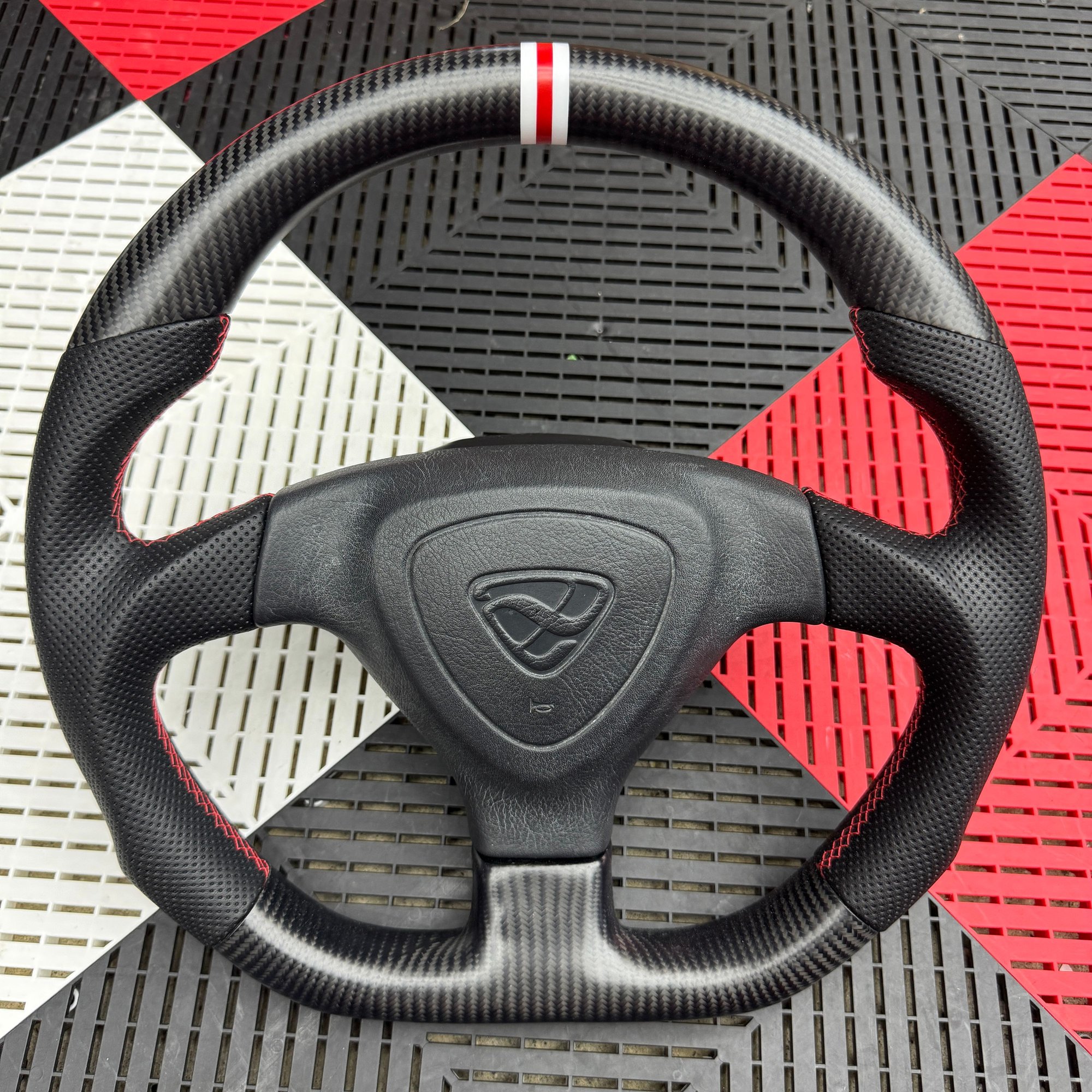Interior/Upholstery - Efini Carbon Steering Wheel for FD3S RX-7 *DAMAGED/CHEAP* - Used - 1992 to 2002 Mazda RX-7 - Birmingham, MI 48323, United States