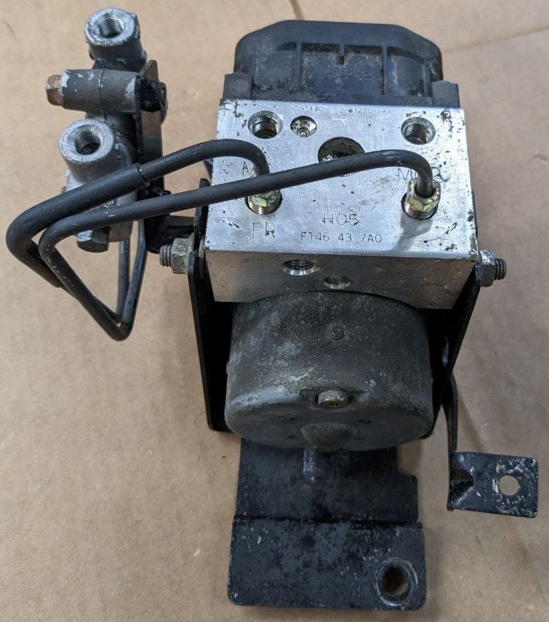 Brakes - 2001-2002 FD ABS Pump - Used - Roselle, IL 60172, United States