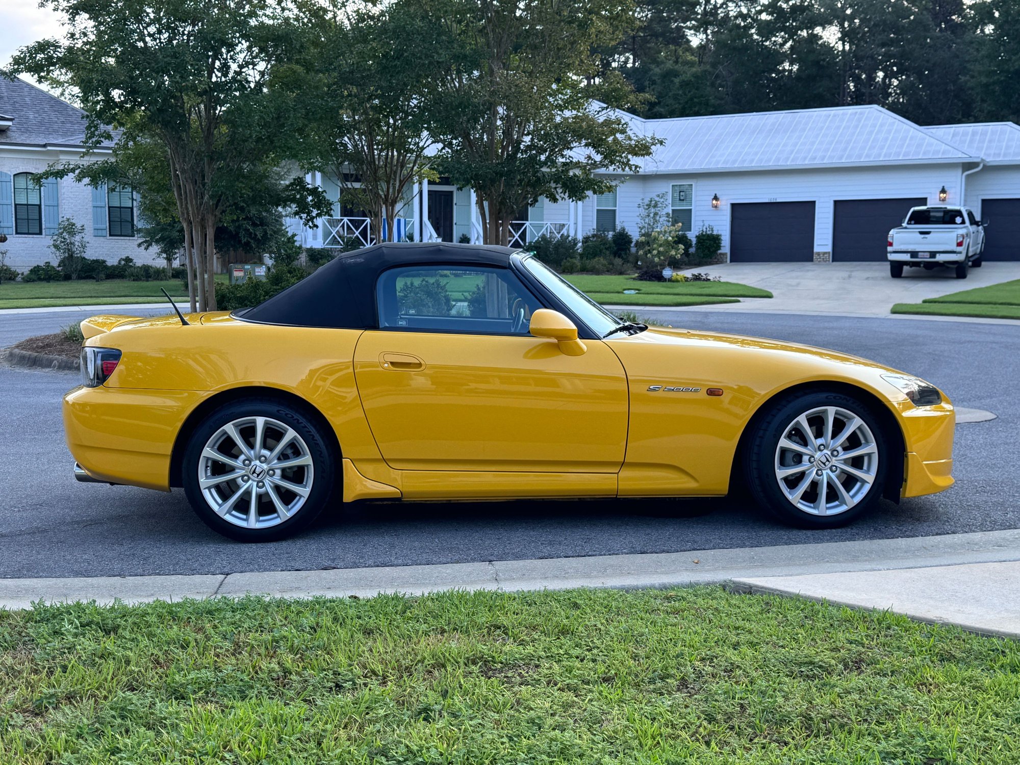 2006 Honda S2000 - FL 2006 Rio Yellow Pearl S2000 49540 miles - Used - VIN JHMAP21426S002129 - 49,540 Miles - 4 cyl - 2WD - Manual - Convertible - Yellow - Niceville, FL 32578, United States