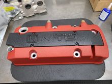 Proper built vented valve cover drawing air from above the baffle plate