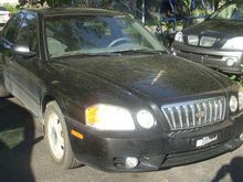 800px-'03_Kia_Magentis.jpg