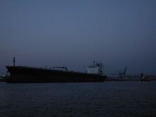 bigfreighter1.jpg
