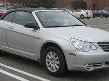800px-08_Chrysler_Sebring_convertible_2.jpg