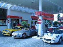 gassing up.jpg