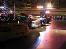 Yeloandfriendsundercoollights.jpg
