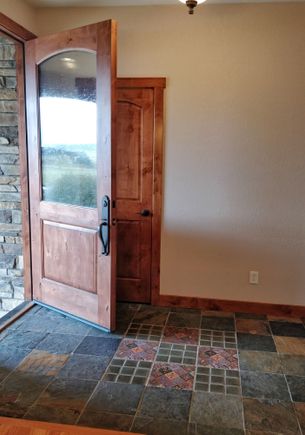 I love all the wood trim and cabinets.