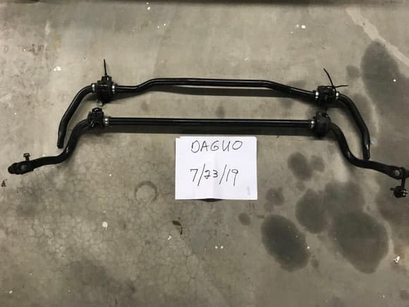 Front and rear sway bars with mounts, fronts have tie rod ends.  $100 for everything, plus shipping.