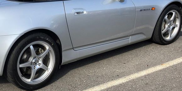 Correct fitment makes +1 wheels look good even with stock suspension.