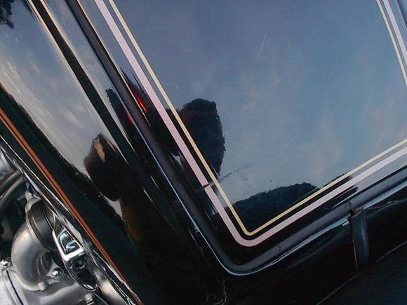 Scratch on tank - close up2.jpg