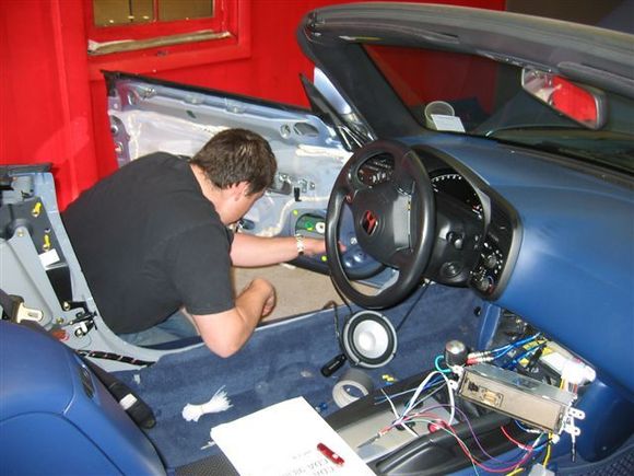 S200 Stereo Install 036.jpg