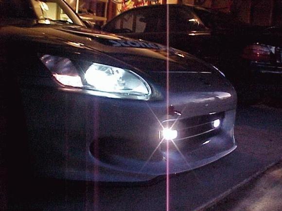 up close fog lightbumper pic.JPG