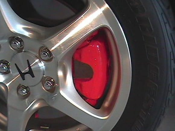 2b_Driver_Front_with_Rim.jpg