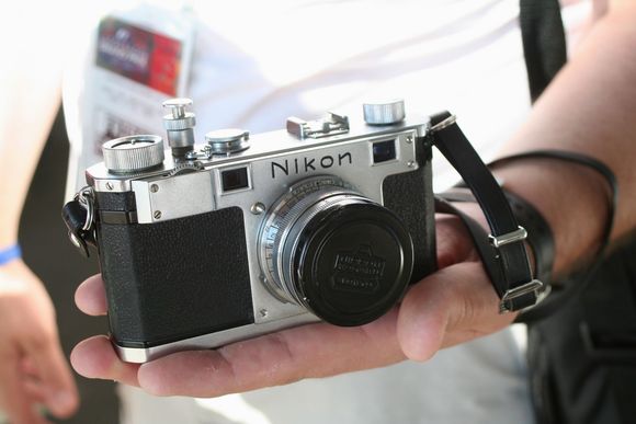 NIKON.jpg