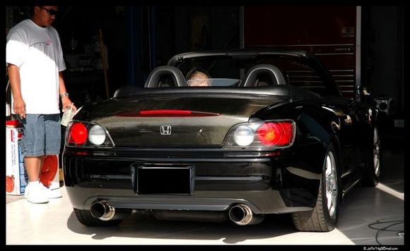 hks-1