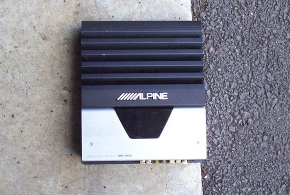 alpine amp 1.jpg