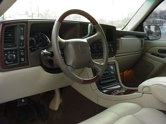 02 Cadillac Esc EXT pewt 029.jpg