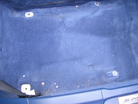 CARPET NO SEAT1.JPG
