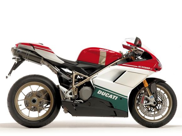 2007-Ducati-1098STricoloreSuperbikea.jpg